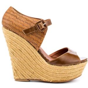 NWB - Woven Platform Tan / Brown Wedges Sz 8.5